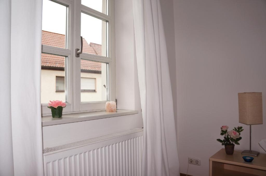 Gasthof Zur Post Neunkirchen am Brand Esterno foto